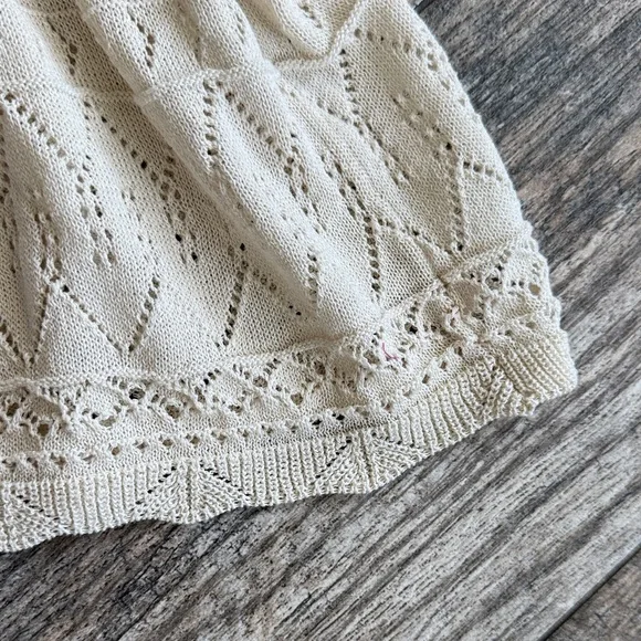 Chic Beige Knit Blouse with Bow Accents - Picture 14 of 14